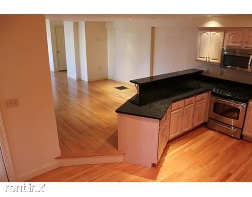 Building Photo - 57 Charles St