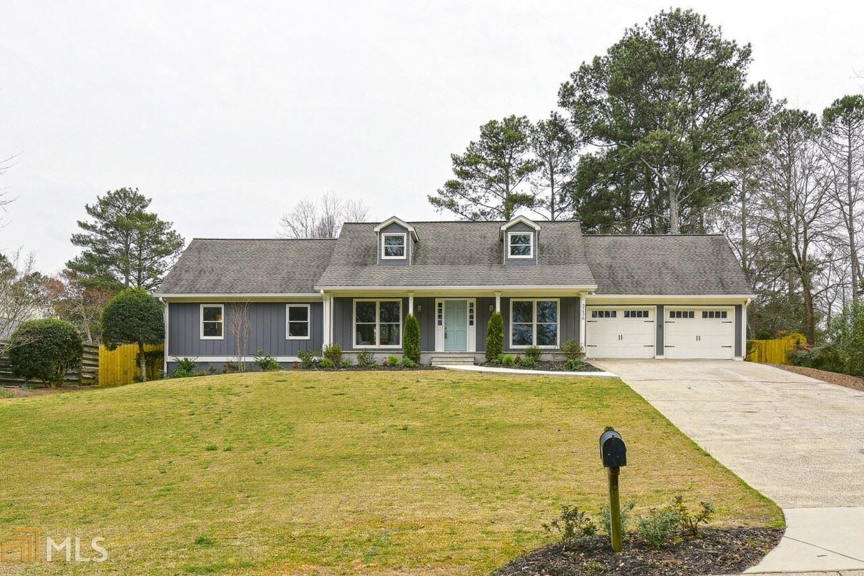 Foto principal - 3236 Greenfield Dr