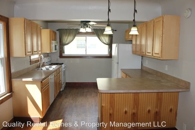 Building Photo - 3 br, 2.5 bath House - 1122 S Franklin Avenue