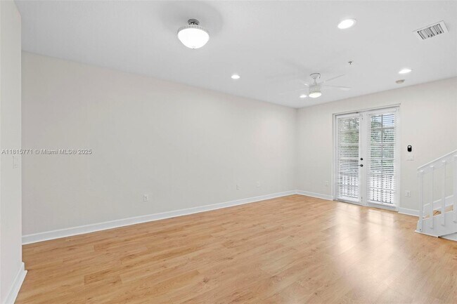 Foto del edificio - 419 SW 147th Ave