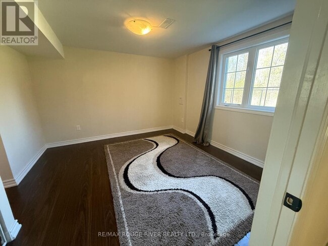 Building Photo - 140 Rushworth Dr