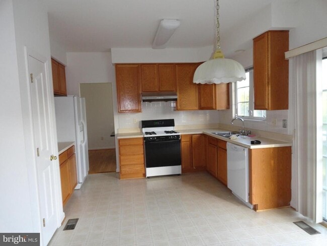 Building Photo - 8708 Hidden Pool Ct