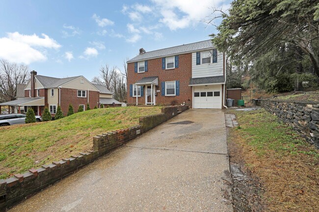 Foto del edificio - 204 Greenbriar Ln