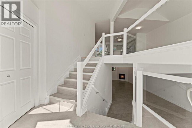 Building Photo - 3316 Kenilworth Dr