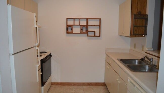 Building Photo - 1002 N Sunnyvale Ln
