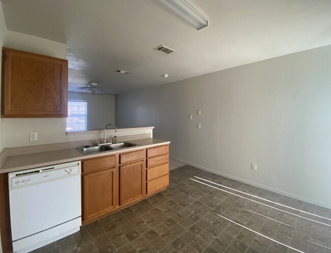 Foto del edificio - 2102 Tahoe Ct
