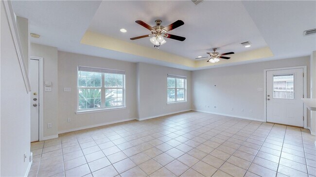 Building Photo - 3771 Oldenburg Ln