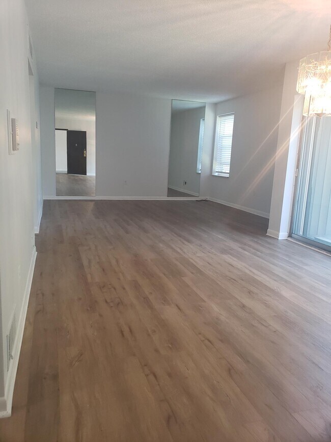 32957 Fargo St Unit 32957, Livonia, MI 48152 Condo for Rent in