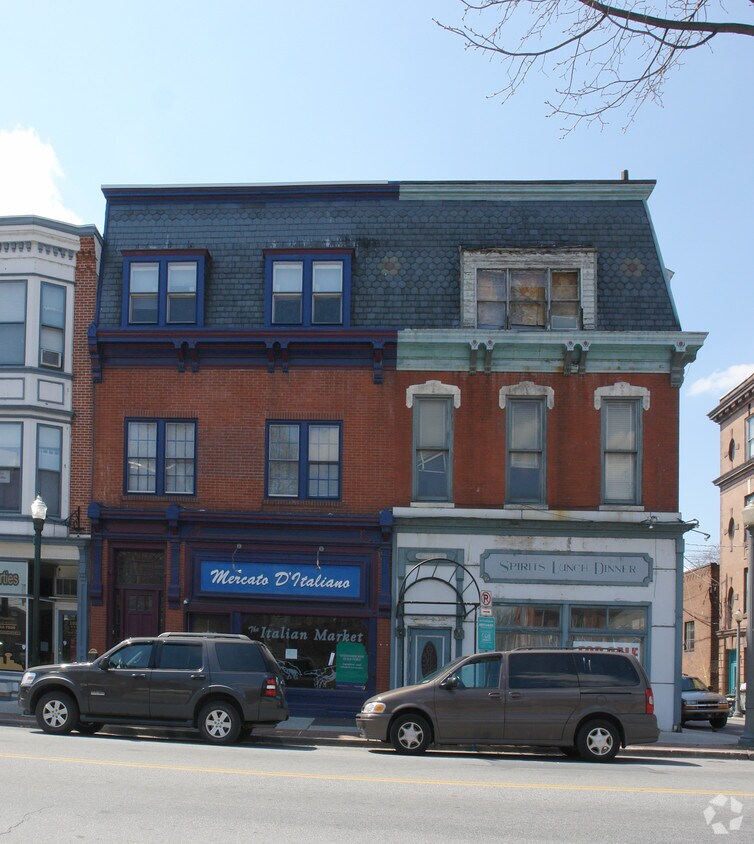 Building Photo - 1014 N 3rd St
