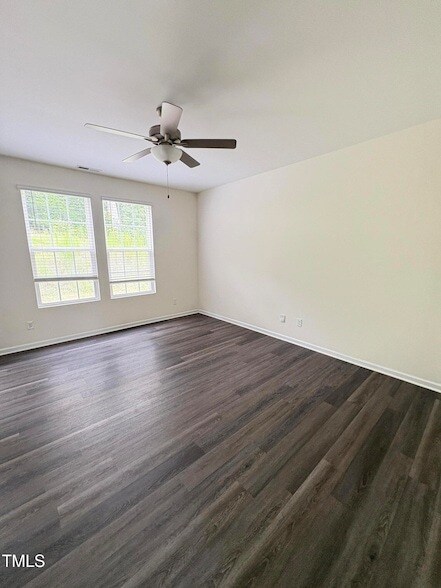 Foto del edificio - 3413 Slippery Elm Dr