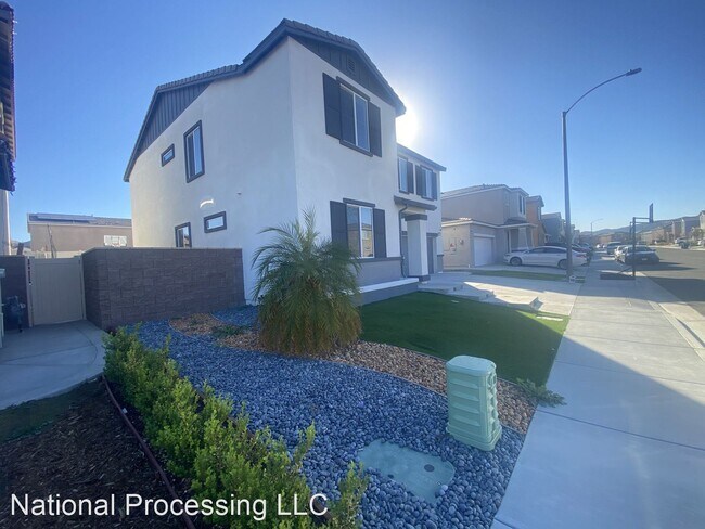 Foto del edificio - 5 br, 3 bath House - 29107 Cosmos Ave