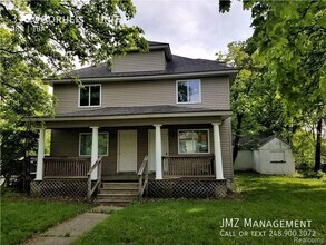Building Photo - 315 Voorheis St