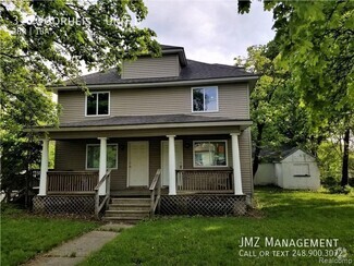 Building Photo - 315 Voorheis St