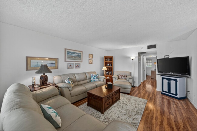 Foto del edificio - 804 SE 7th St