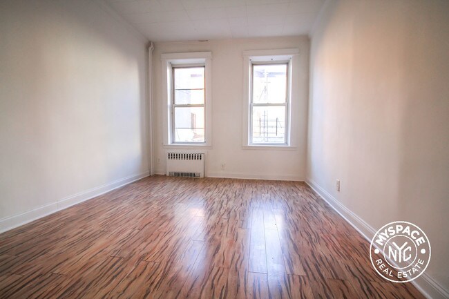 Building Photo - 5905 Myrtle Ave