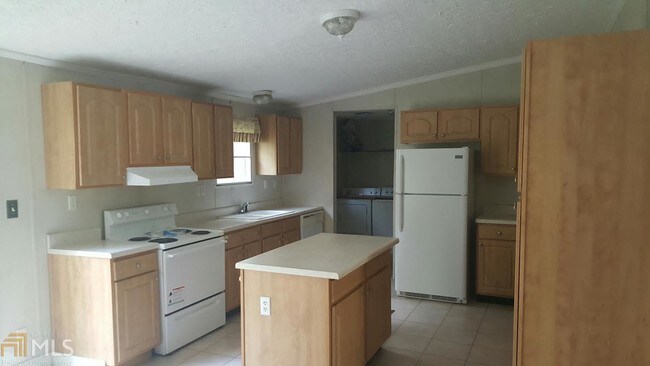 Foto del edificio - 6544 Lakeview Rd