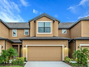 Building Photo - 2440 Seven Oaks Dr