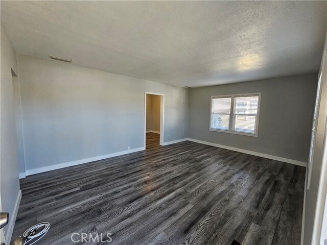 Building Photo - 8844 Emerald Ave