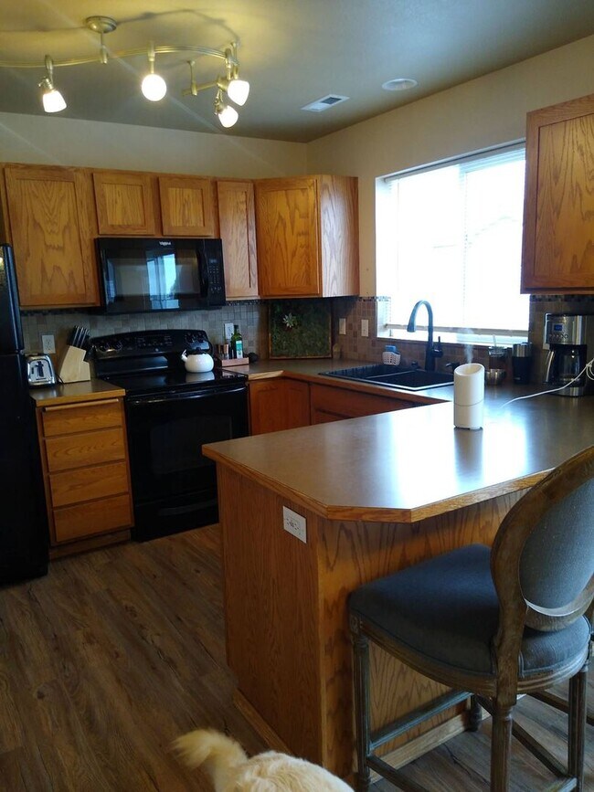 Building Photo - Beautiful 3 bedroom 2.5 bath CDA Home for ...