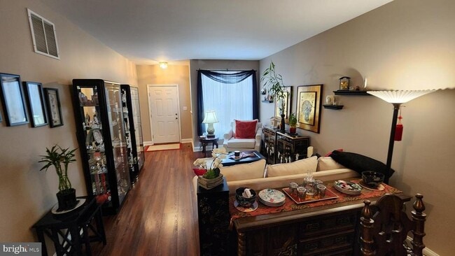 Foto del edificio - 168 Pennsbury Ln