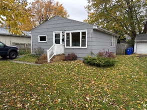 Building Photo - 190 Aurora Ave