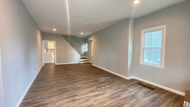 Building Photo - 307 Washington St