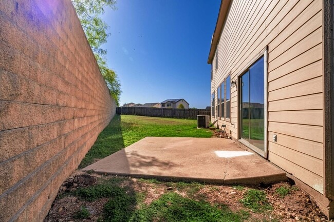Building Photo - 3 Bedroom, 2.5 Bath Cul-De-Sac Home in Rou...