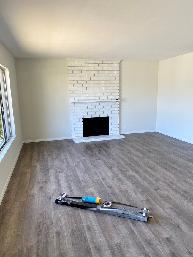 Foto del edificio - 1580 Caraway Dr