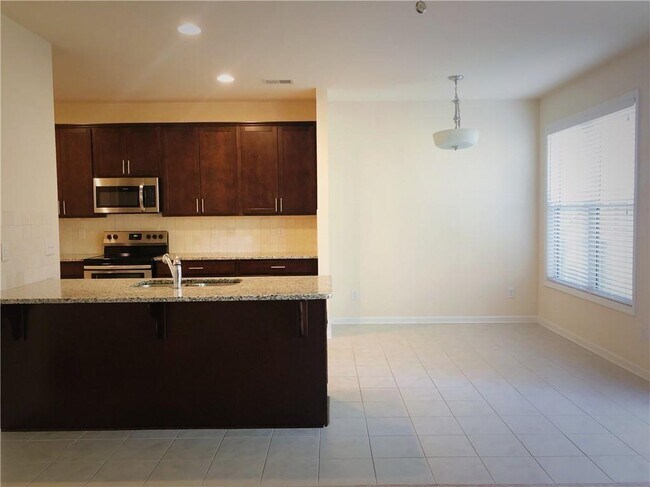 Foto del edificio - 256 Staley Dr