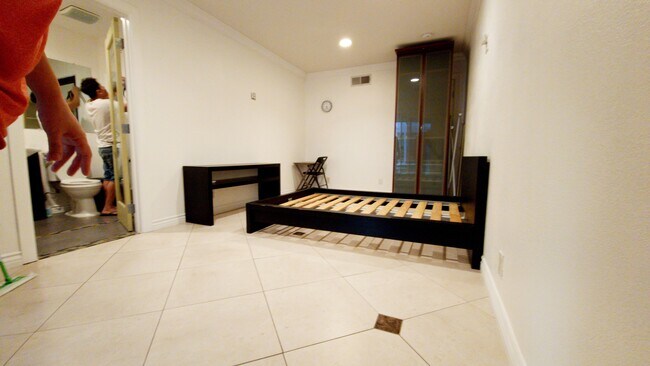 Foto del edificio - 2744 E Bennett Ave