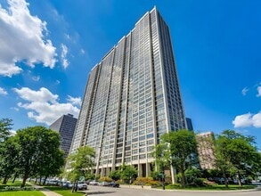 Building Photo - 2800 N Lake Shore Dr