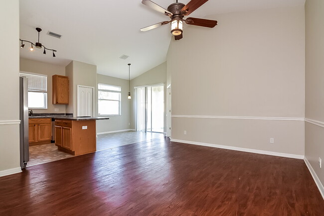 Foto del edificio - 9252 Zincoe Ln
