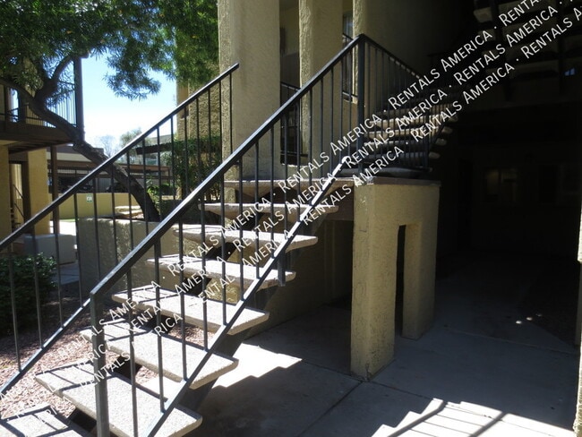 Building Photo - Remodeled Top to Bottom ! 1 Bed 1 Bath by ...