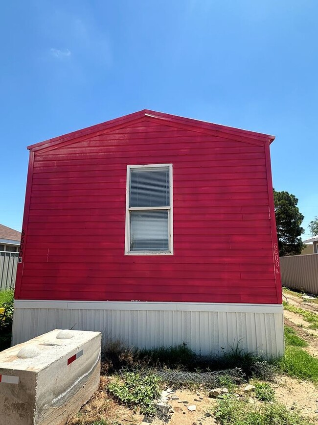 Building Photo - 6600 N Dixie Blvd