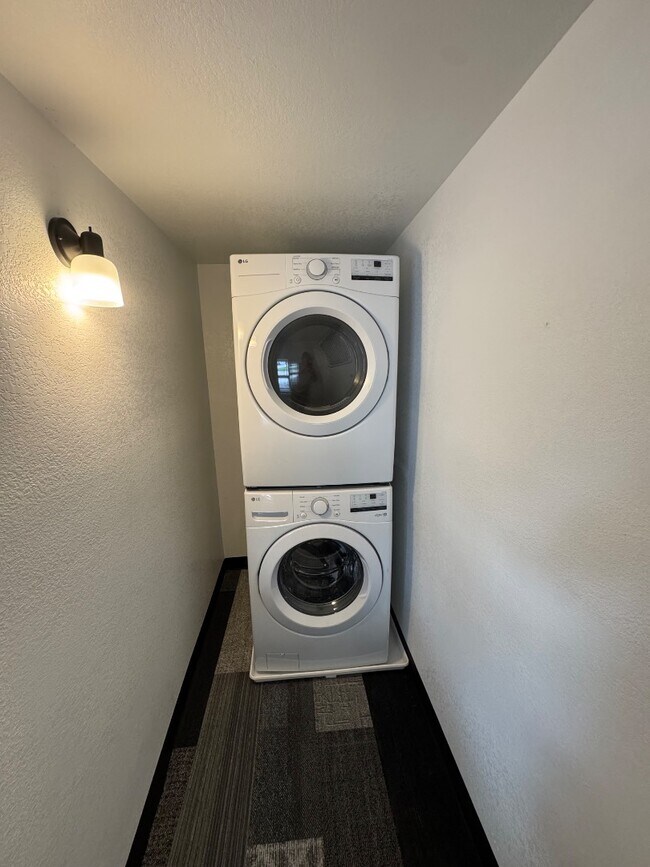 Foto del edificio - 1014 N 5th St