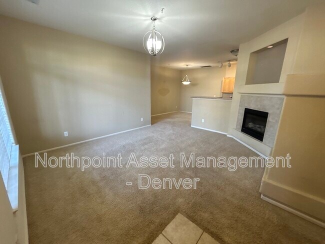 Foto del edificio - 466 Black Feather Loop