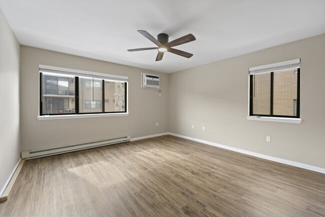 Building Photo - 466 A Liberty St