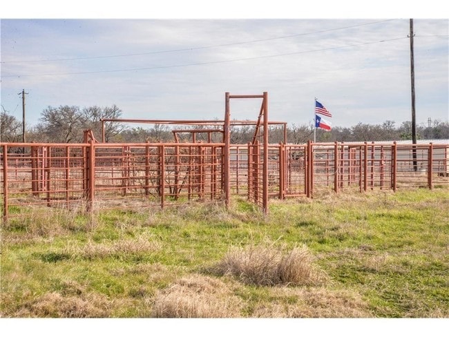 Foto del edificio - 3400 Grindstone Rd