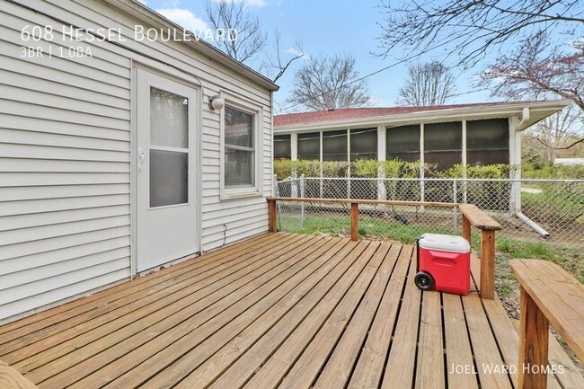 Building Photo - Charming Home Steps from Hessel Park