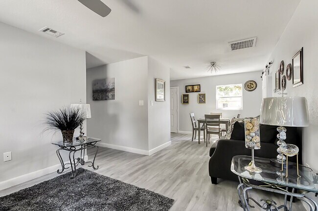 Foto del edificio - Beautiful Ranch Home in a Quiet Community.