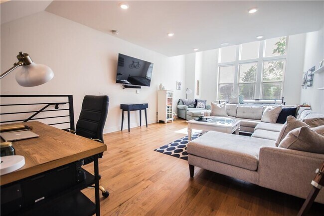 Foto del edificio - 433 SW B St