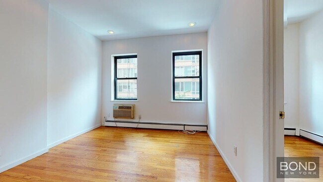 Foto del edificio - 249 E 53rd St