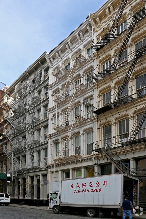 Building Photo - 12 Greene St