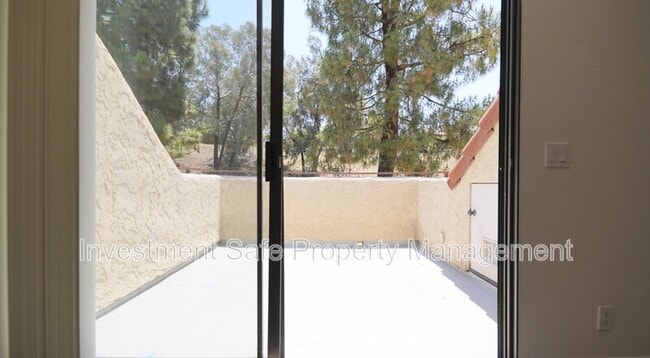 Building Photo - 17945 Caminito Pinero