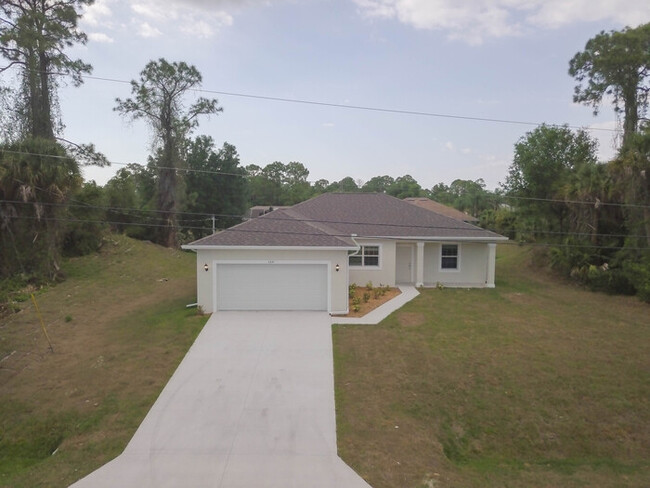 Building Photo - 2898 Sahara Ln