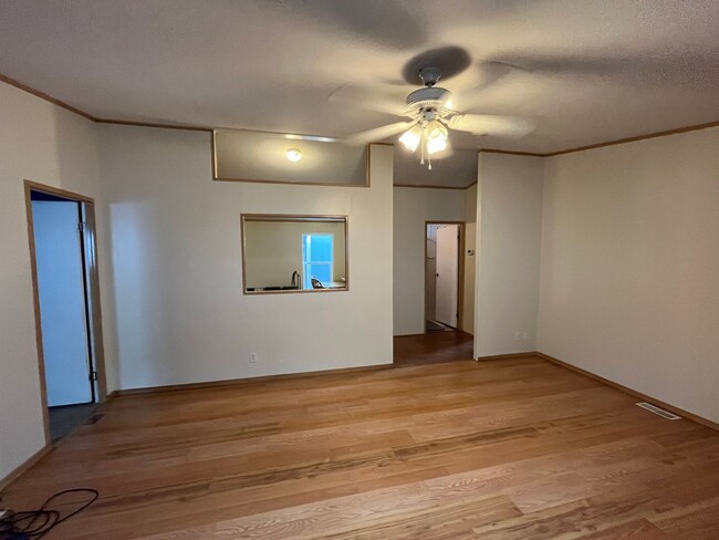 Foto del edificio - Great Location! 3 Bed, 2 Bath West-Flagstaff Home - Students & Pets OK! Avail Aug 10th!
