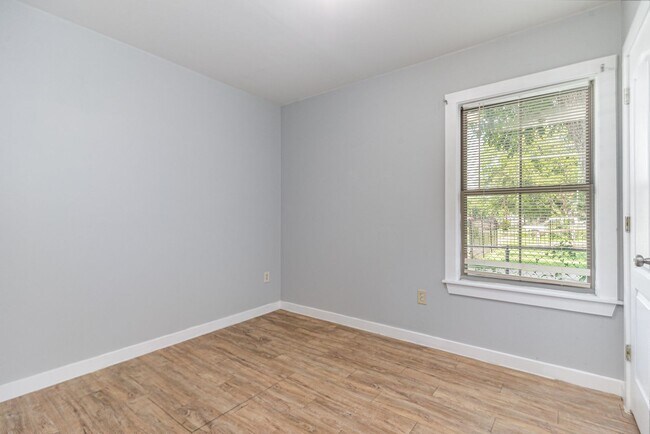 Foto del edificio - Affordable 2BD/1BA unit!