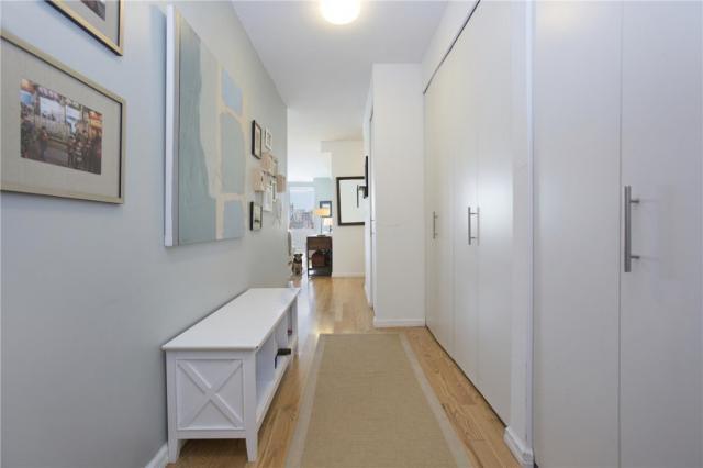 Foto del edificio - 1 bedroom in LONG ISLAND CITY NY 11109