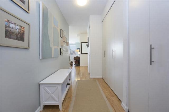 Building Photo - 1 bedroom in LONG ISLAND CITY NY 11109