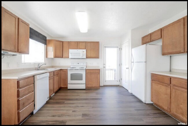 Building Photo - 5 Bedroom/3 Bathroom House in Lehi